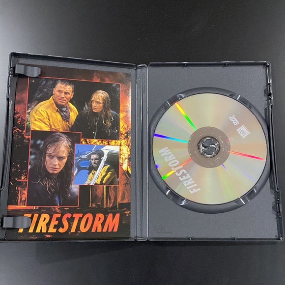 Firestorm - DVD - Picture 3 of 4